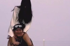 小姐姐举盘,小姐姐的优雅盘舞风采