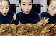会计小姐姐吃美食视频,味蕾与账本的完美邂逅