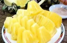 网红菠萝酱吃瓜,揭秘娱乐圈幕后真相